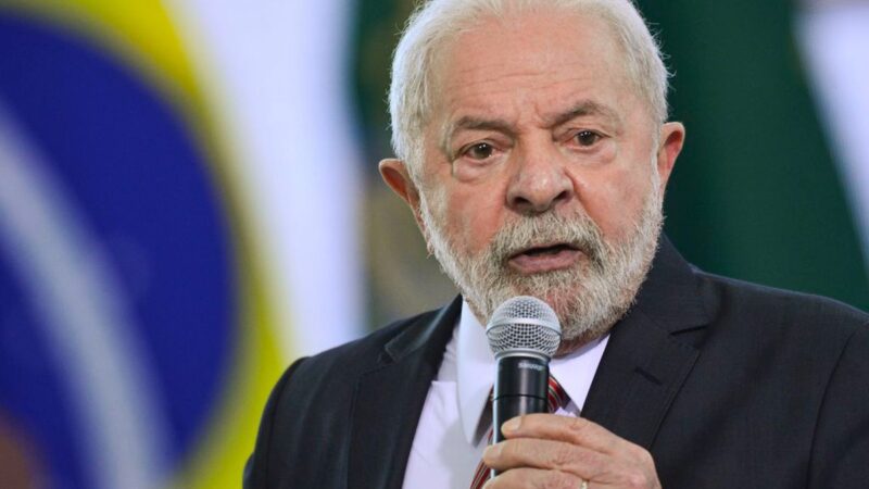 Lula confirma aumento do salário mínimo e isenção do IR até R$ 2.640