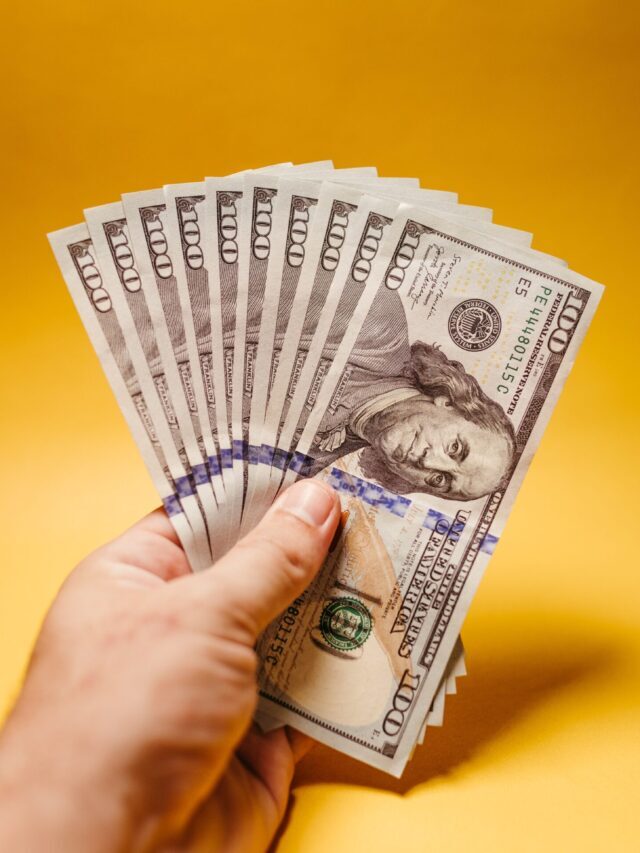 Investir em dólar: é melhor comprar BDR ou ações nos EUA?