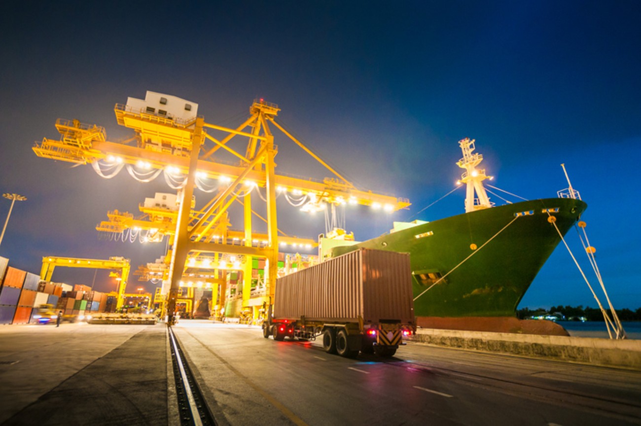 Tarifas impactam exportações do Brasil para os EUA, com queda de 18,5% em agosto.
