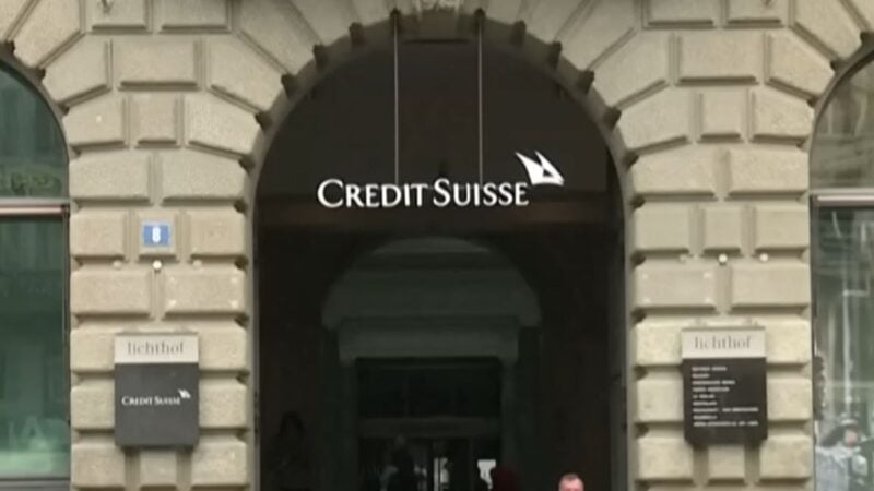 Ações do Credit Suisse (C1SU34) desabam após venda às pressas para UBS