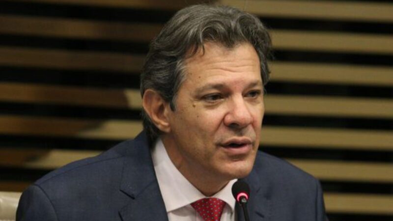 Fazenda cumpriu cronograma e arcabouço fiscal está na mão de Lula, avisa Haddad