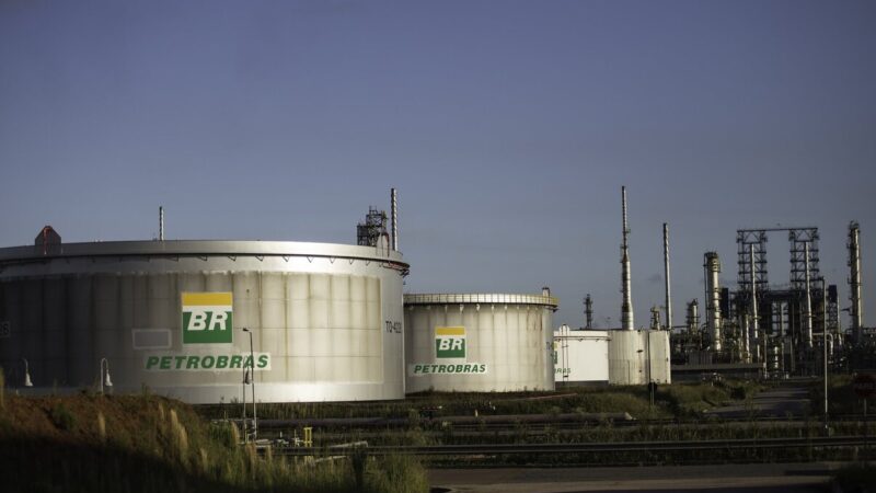 Petrobras (PETR4) leva calote de R$ 140 milhões em venda de refinaria