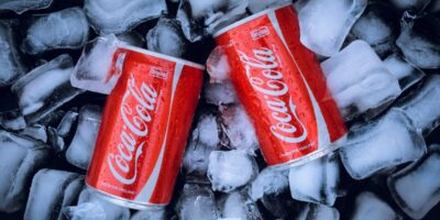 Coca-Cola (COCA34) supera expectativas de lucro e receita no 1T23
