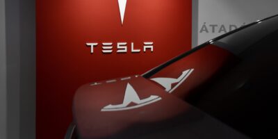 Tesla inicia produção de Cyberstruck com 2 anos de atraso e avalia parceria com empresa chinesa