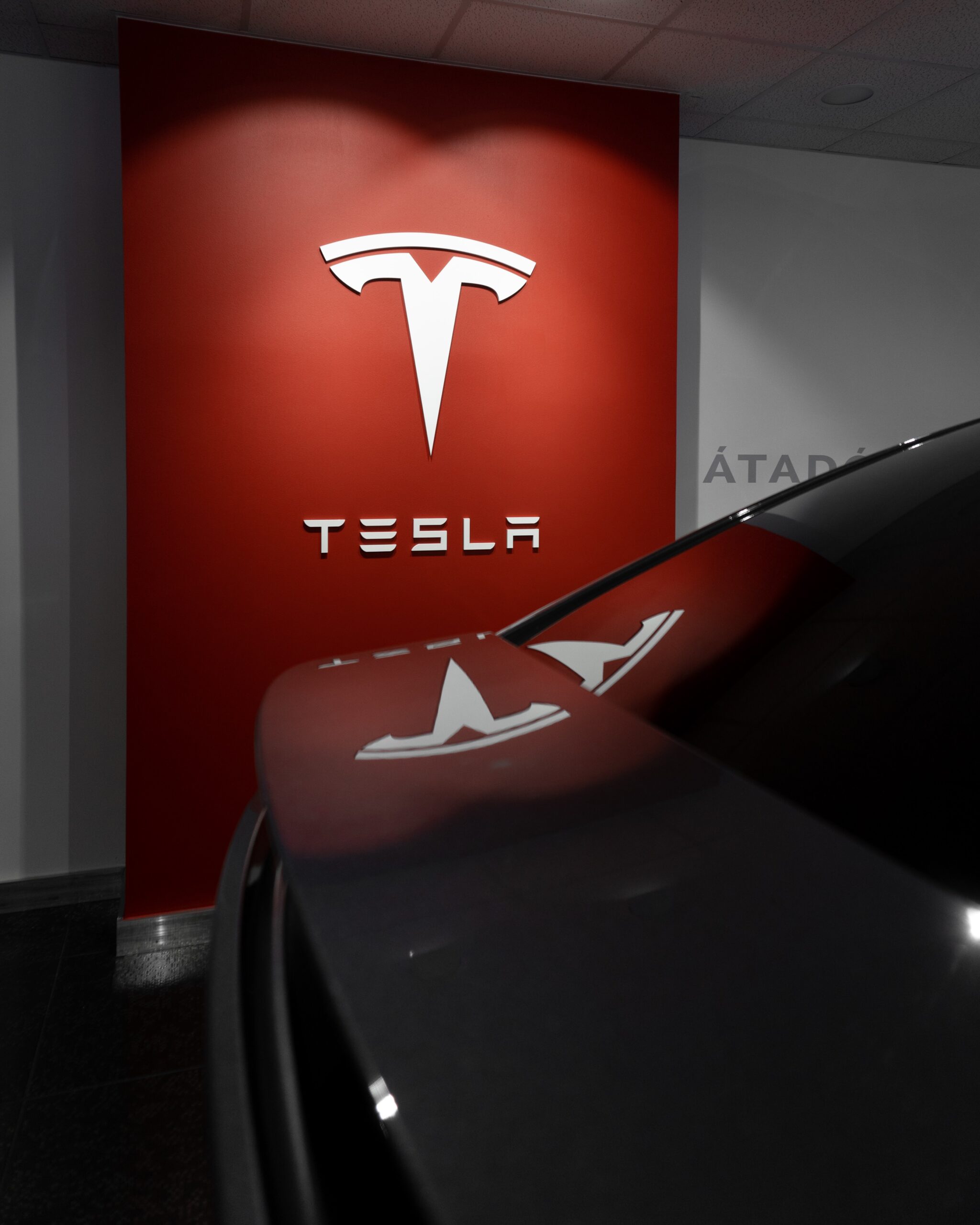 Investidor da Tesla afirma que a montadora vai entregar 10 mil Cybertruck  em 2023 