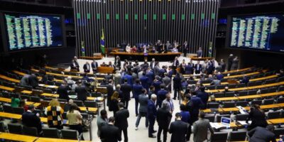 Arcabouço fiscal: Câmara aprova texto-base do projeto por 372 votos a 108