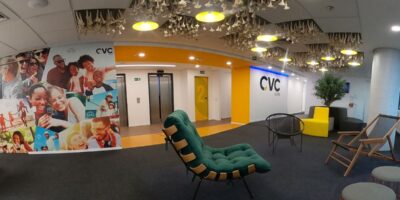 CVC (CVCB3) fecha em alta de 11% no Ibovespa hoje; empresa nega ter escolhido novo CEO