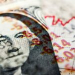 Dólar sobe com realização e cautela por China e pauta fiscal do Congresso