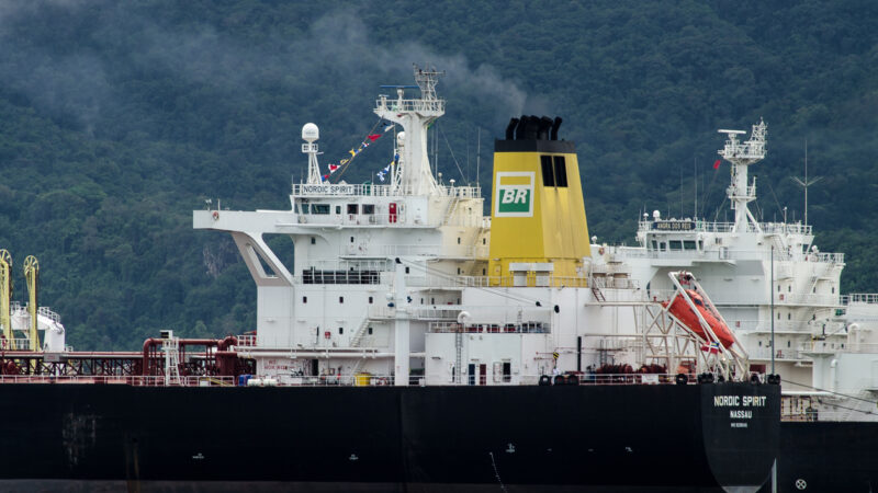 Petrobras (PETR4) busca apoio para poder explorar petróleo na margem equatorial
