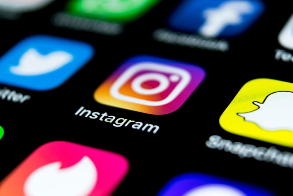 Redes sociais Instagram Facebook fora do ar