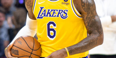 LeBron James; jogadores da NBA; salário