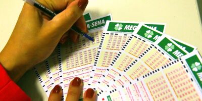 Mega-Sena 2.611: Ninguém acerta seis dezenas e prêmio vai a R$ 50 milhões
