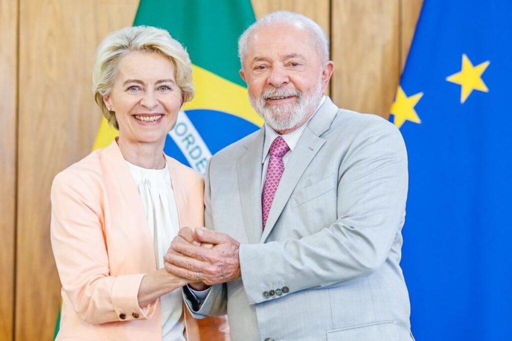 Presidenta da Comissão Europeia, Ursula von der Leyen, encontra o presidente Lula e discutem sobre acordo UE e mercosul