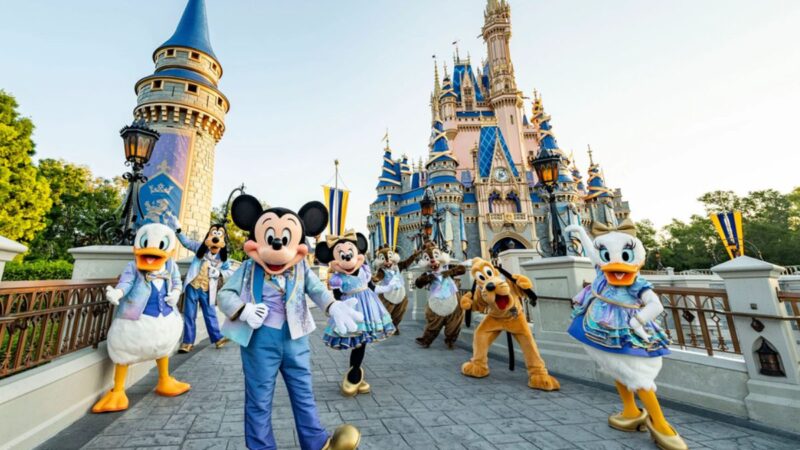 Quanto custa viajar para os parques da Disney nos EUA com o dólar a R$ 4,80?