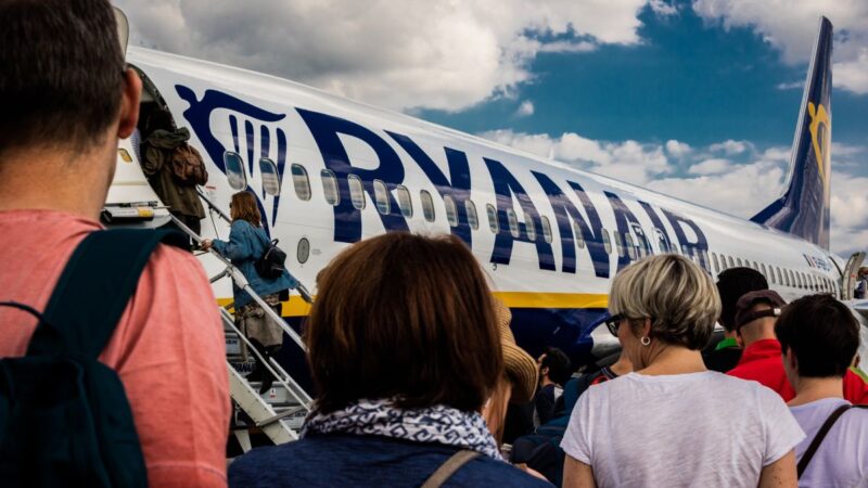 Ryanair prevê redução de gastos com viagens e fim do boom pós-pandemia