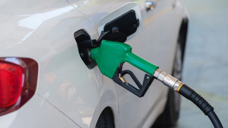 Argentina: acordo do governo prevê congelamento dos preços de combustíveis até fim de outubro
