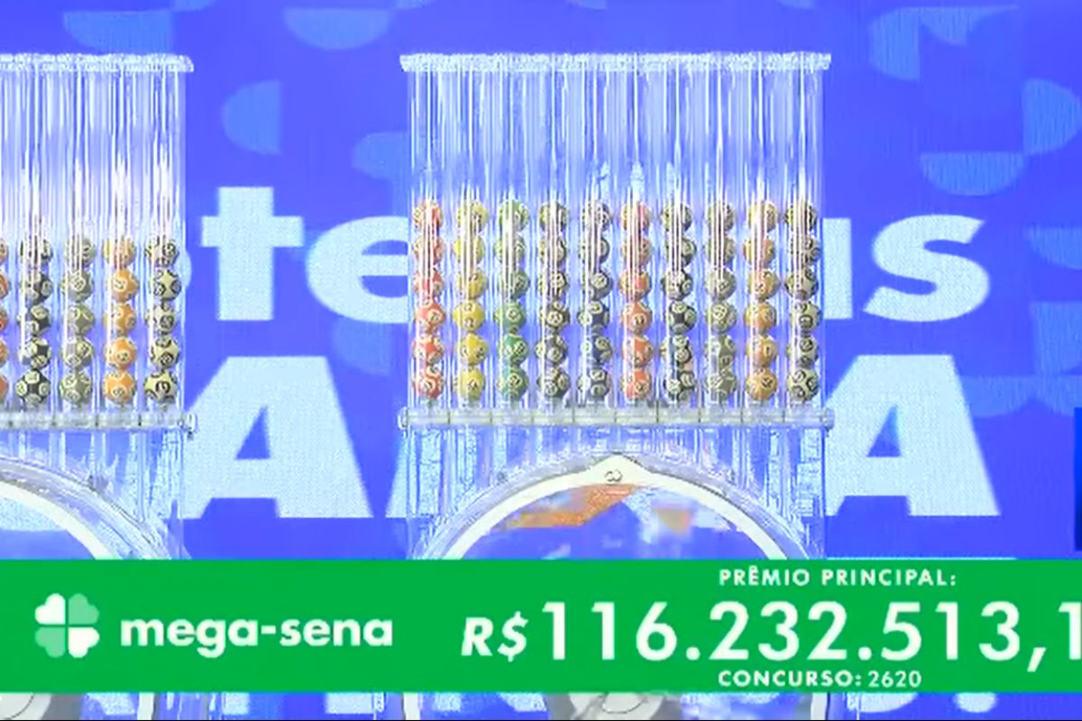 SÃO PAULO, SP - 24.10.2018: MEGA SENA ACUMULOU E PAGARÁ 20 MILHÕES - There  was no match for the 2090 mega-sena contest that was drawn yesterday (23).  The six dozen drawn were