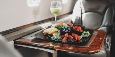 Melhores snacks de avião do mundo incluem gelato, Starbucks e ramen