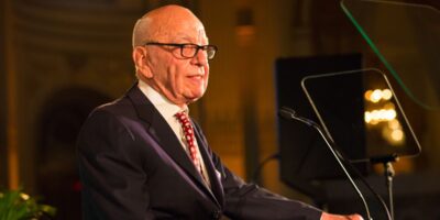 Rupert Murdoch, magnata da mídia, aos 92 anos se aposenta do comando da Fox e News Corp