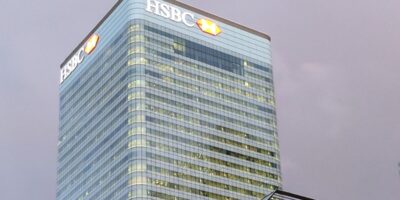 HSBC (H1SB34) triplica lucro no trimestre e anuncia recompra de ações em 2024
