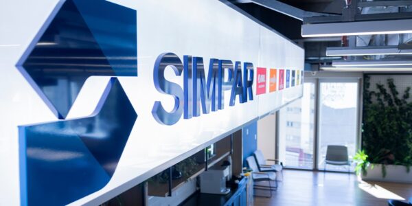 Simpar (SIMH3) recua após venda de subsidiária; analistas avaliam operação positivamente