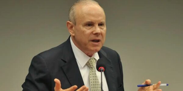 Guido Mantega diz que não tem “nenhuma vontade” de trabalhar na Vale (VALE3)