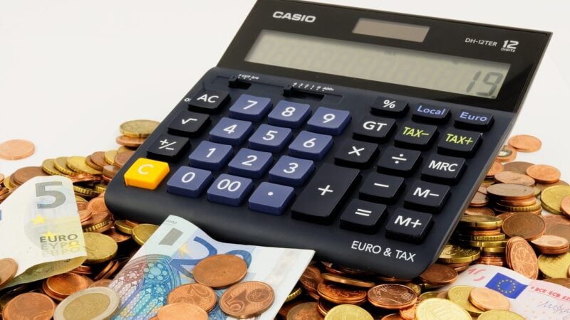 VINO11 divulga lucro de R$ 3,7 milhões; veja projeção de dividendos até o fim do ano