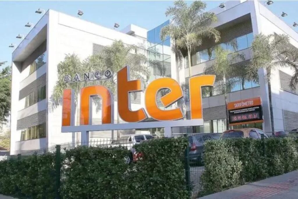 Banco Inter (INBR32) anuncia preço de ações ordinárias de oferta pública