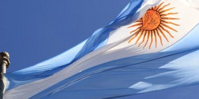 Argentina: dólar, inflação e Milei podem encarecer viagem ao país?