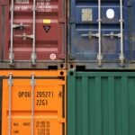 Exportações da China para os EUA despencam 27% em meio a nova escalada comercial