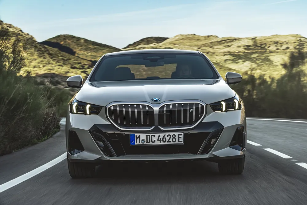 BMW corta projeção de lucro com queda na demanda chinesa.