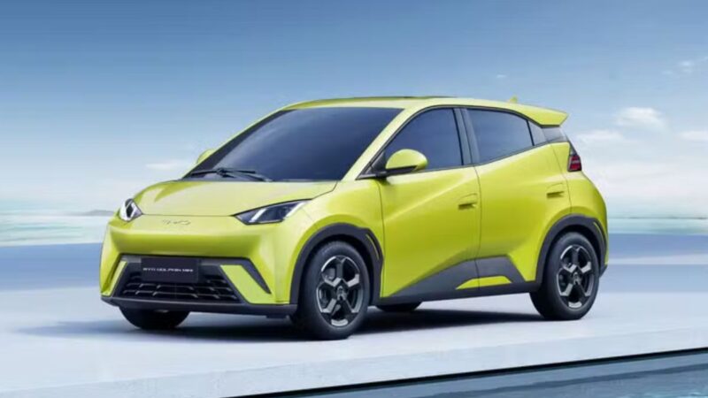 BYD quer liderar reindustrialização automotiva no Brasil e aposta em carro híbrido com etanol