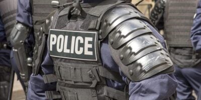 Quanto ganham os policiais no Brasil e em outros países?