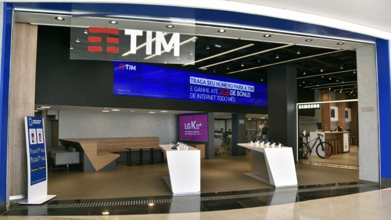 TIM (TIMS3) lucra R$ 900 mi no 4T23, alta de 52,6%; expectativa é de investir até R$ 4,6 bi por ano até 2026