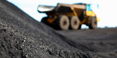 Vale (VALE3) inicia semana em queda no Ibovespa, pressionada por forte baixa minério na China