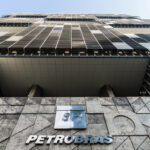 Petrobras (PETR4) pode pagar dividendos extraordinários de forma integral até fim de 2024, diz BofA
