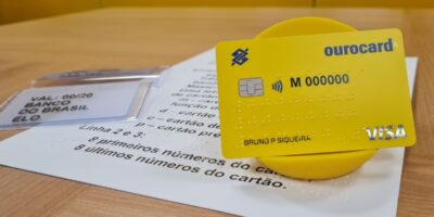 Banco do Brasil (BBAS3) foca em acessibilidade com 1º cartão 100% em braile