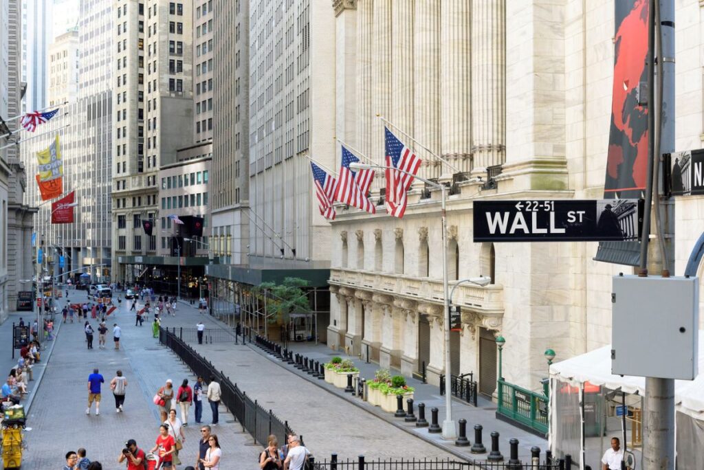 Wall Street, Nova York (EUA) - Foto: iStock dólar payroll emprego estados unidos