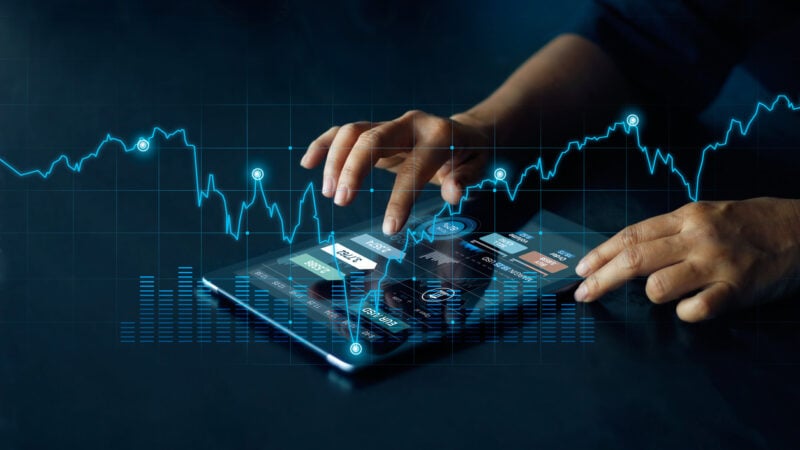 Buy and Hold X Constant Mix: como rebalancear o portfólio?