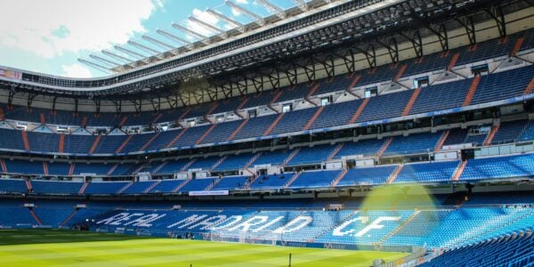 Real Madrid atinge receita recorde de 1 bilhão de euros