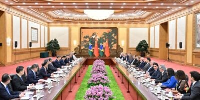 China fecha acordos de cooperação e promete fundos de crédito para países latino-americanos
