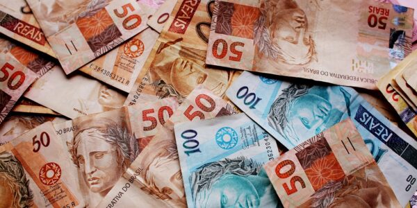 Dividendos da semana: veja empresas que pagam e datas de corte