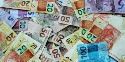 Dívida Bruta do Governo Geral sobe a 76,2% do PIB em abril, diz BC