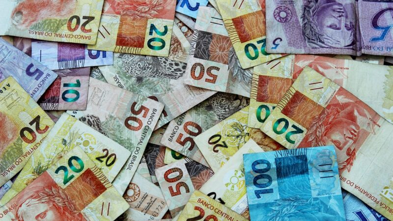 Dívida Bruta do Governo Geral sobe a 76,2% do PIB em abril, diz BC