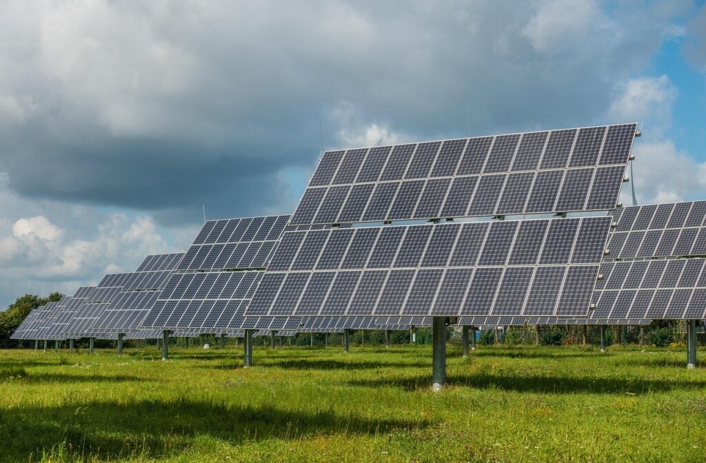 Fundos imobiliários de energia SNEL11 paineis fotovoltaicos