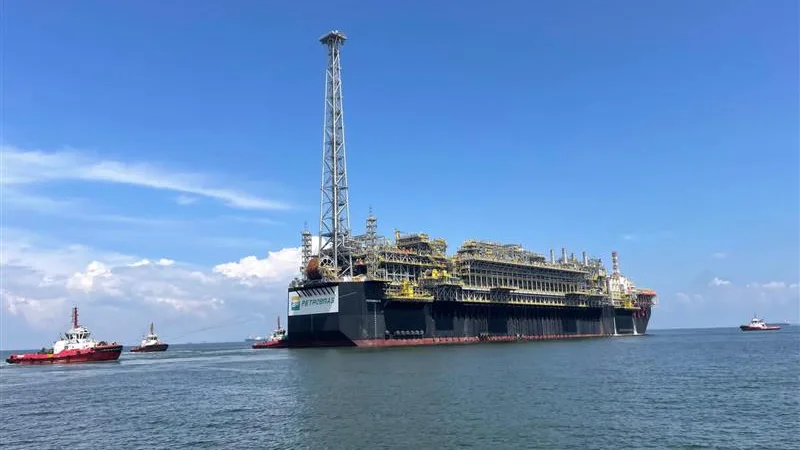 Petrobras dá passo bilionário com Shell e PPSA em novo acordo do pré-sal