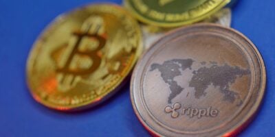 Criptomoeda XRP dispara 30% e assume o pódio global; o que está por trás da alta?