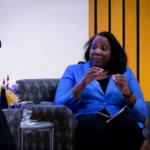 Dirigente do Fed evita comentar sobre Lisa Cook, mas defende independência do BC