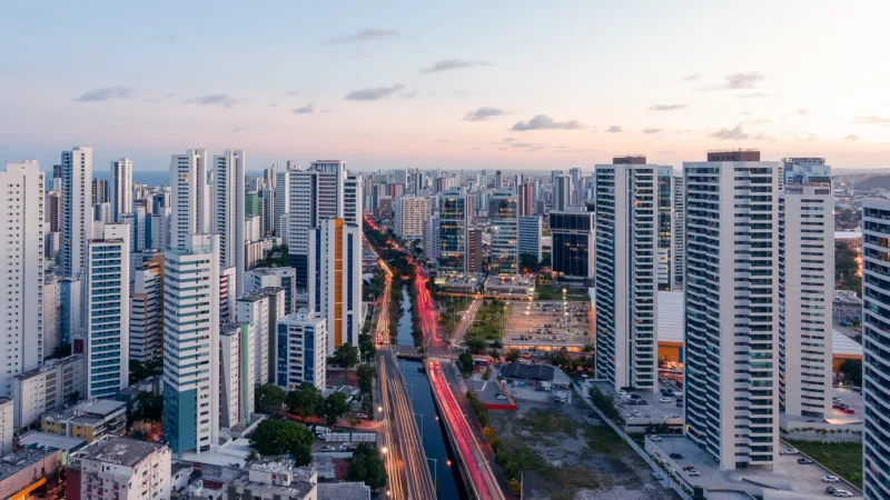 Fundo imobiliário CACR11 lidera altas e reduz perdas em dia de novo recorde do IFIX 