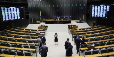 Fundos imobiliários reagem e IFIX volta a subir em meio a indefinição sobre MP